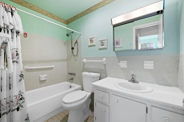 $80,000 | 1821 Northeast 62nd Street, Unit 326, Fort Lauderdale, FL 33308