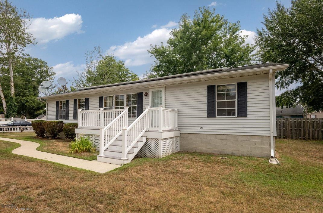 7 Denn Street Rio Grande, NJ 08242 - Photo 2 of 17 front view of house with a yard