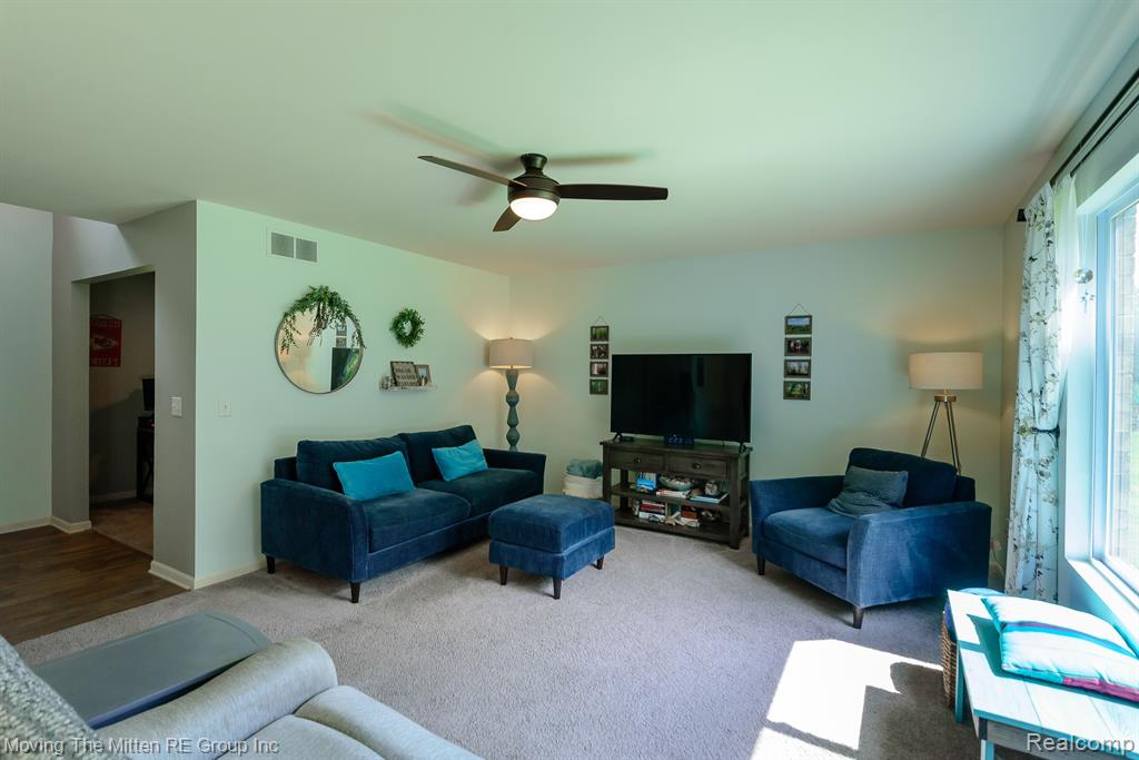 42773 Colonial Road Belleville, MI 48111 - Photo 12 of 47 Gallery Image 12