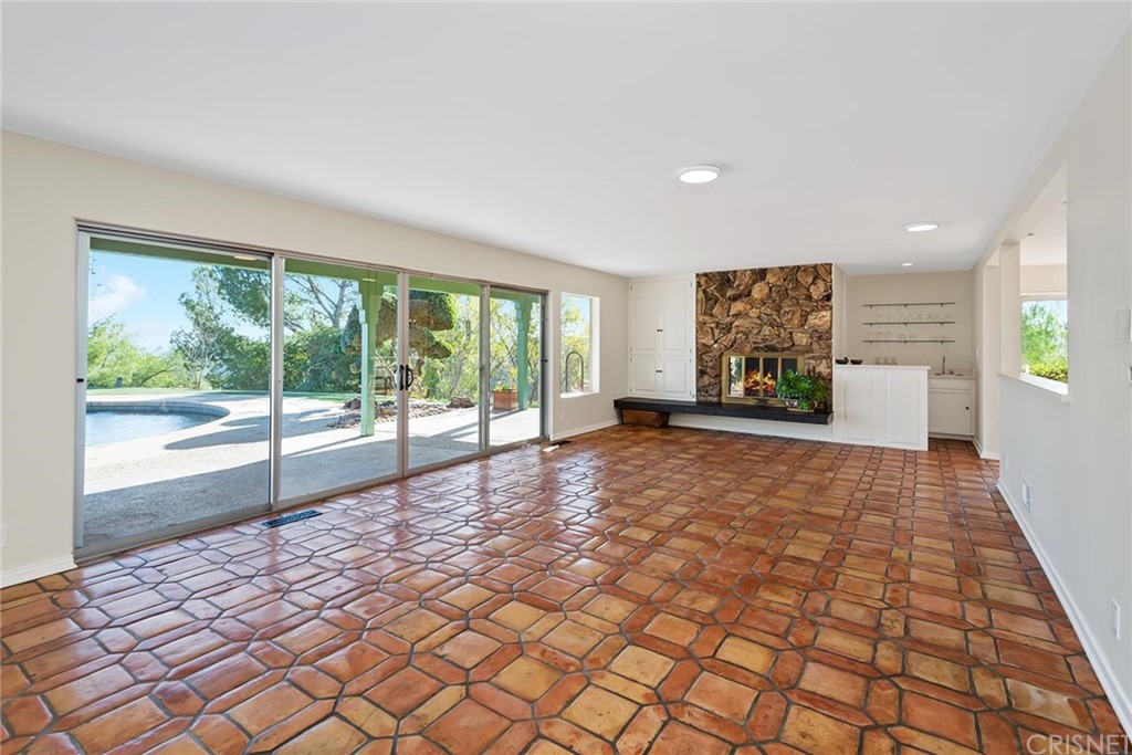 24971 Kit Carson Road Hidden Hills, CA 91302 - Photo 12 of 47