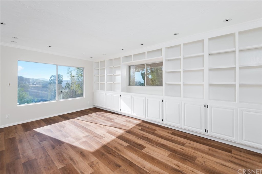 24971 Kit Carson Road Hidden Hills, CA 91302 - Photo 23 of 47