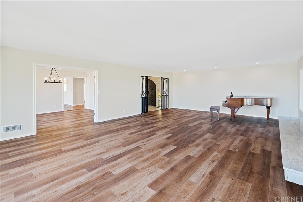 24971 Kit Carson Road Hidden Hills, CA 91302 - Photo 10 of 47