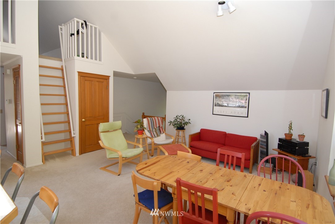 45733 Southeast Mt Si Road North Bend, WA 98045 - Photo 8 of 25 Gallery Image 8