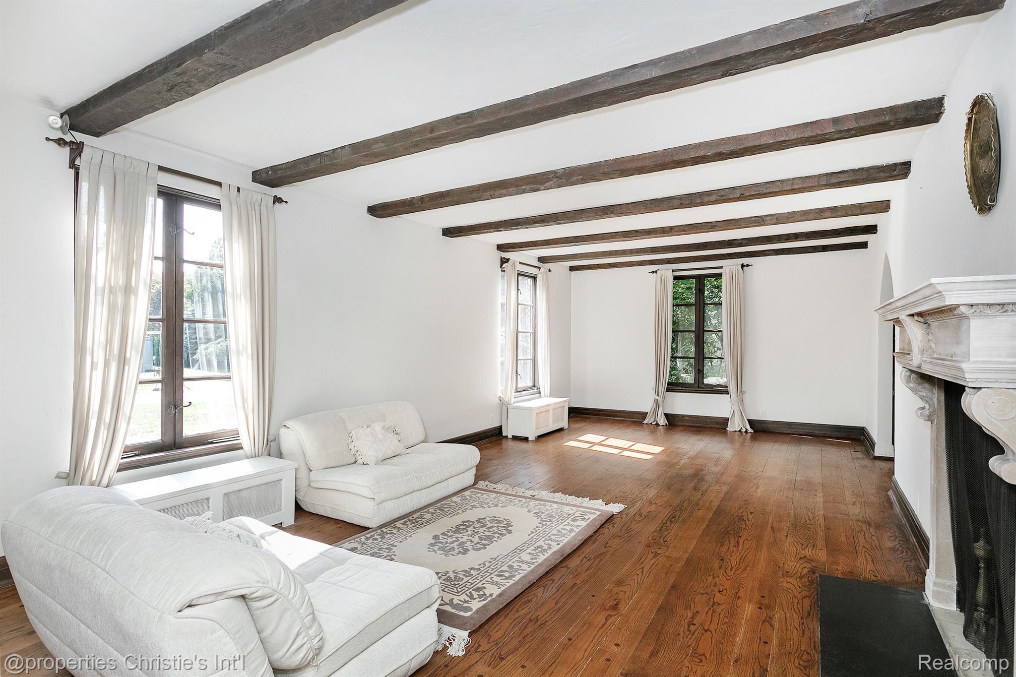 70 Devon Road Bloomfield Hills, MI 48302 - Photo 4 of 42 Gallery Image 4
