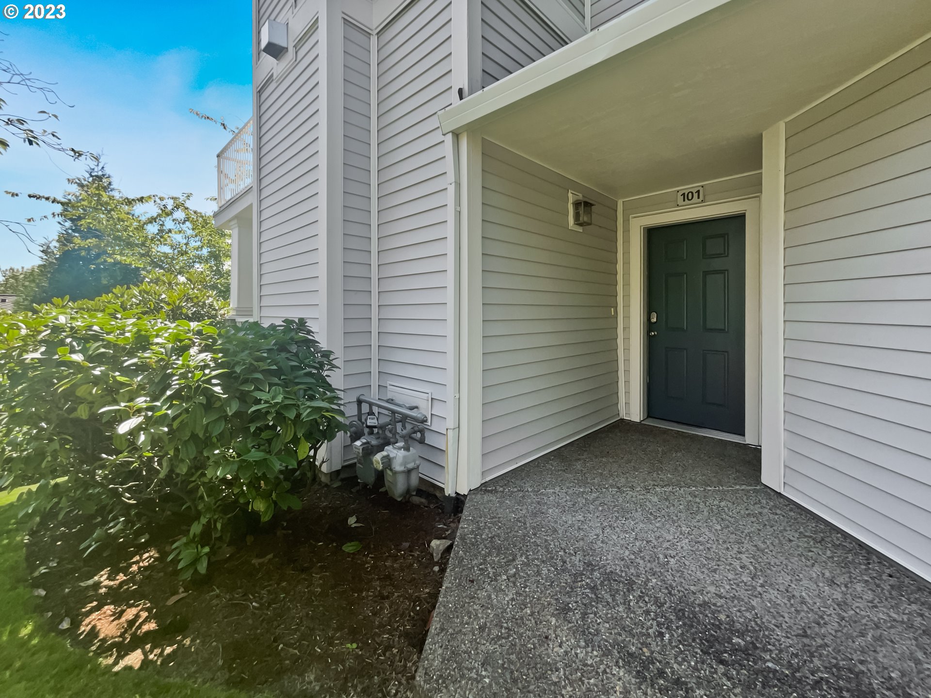 14735 Southwest Beard Road, Unit 101 Beaverton, OR 97007 - Photo 1 of 20 Gallery Image 1
