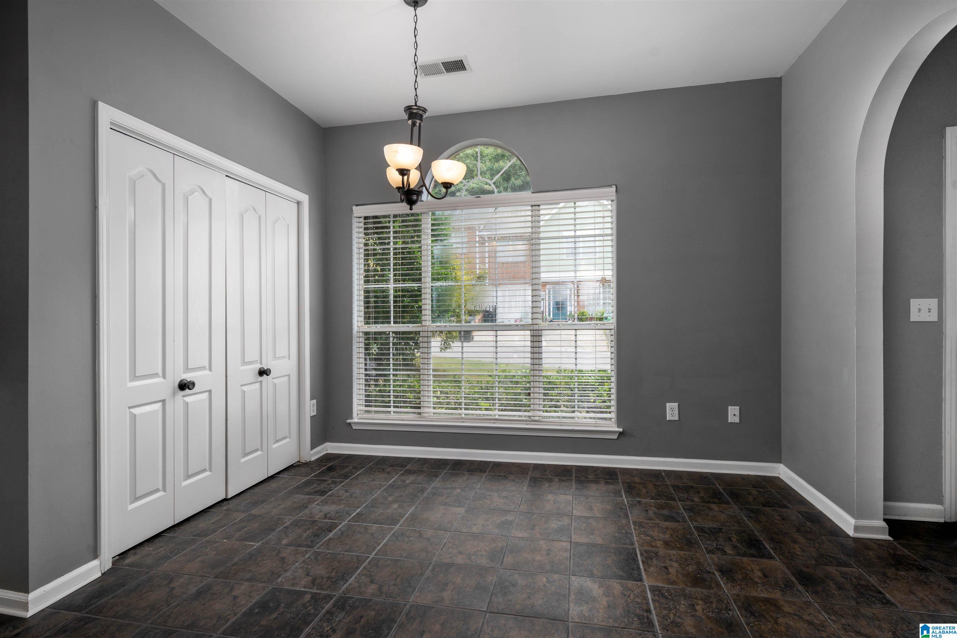 111 Windsor Ridge Drive Pelham, AL 35124 - Photo 12 of 39