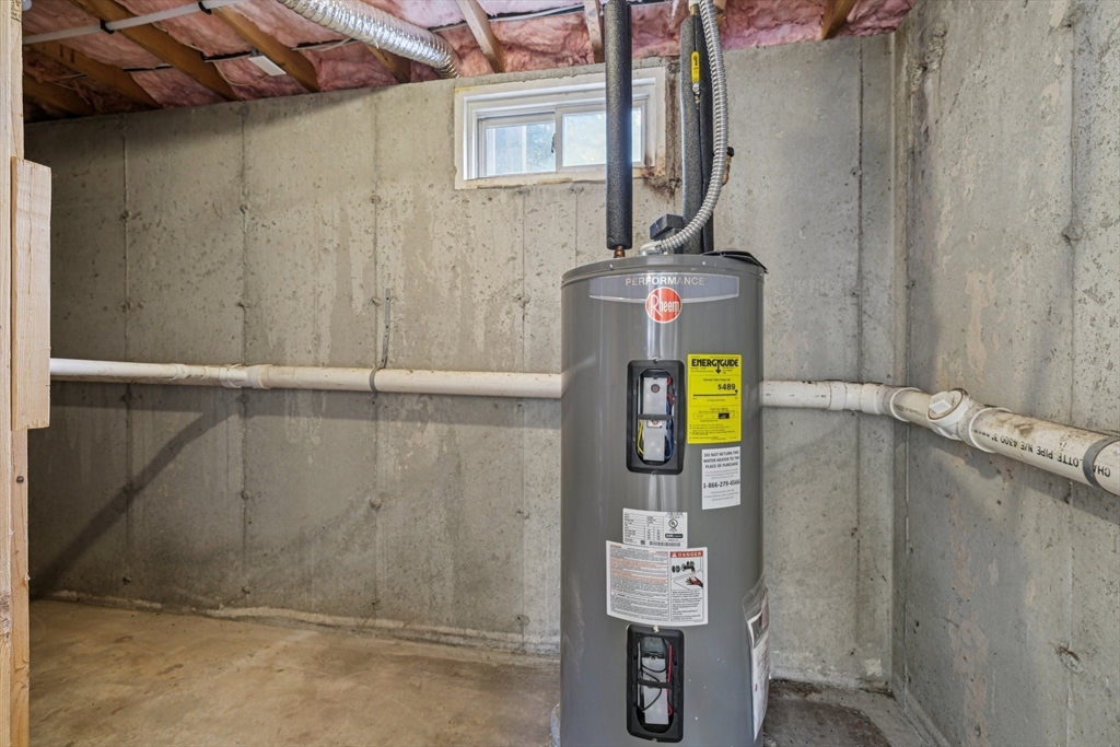 4 Hill Lane Shirley, MA 01464 - Photo 33 of 38