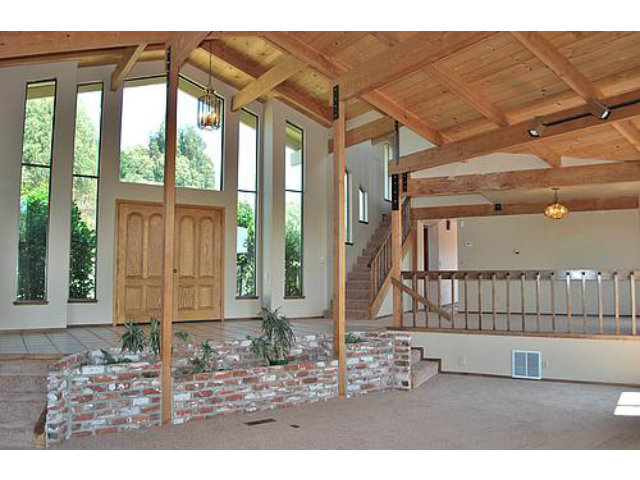 998 Hecker Pass Road Watsonville, CA 95076 - Photo 2 of 16 Gallery Image 2