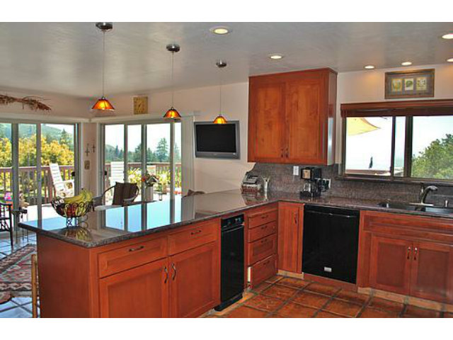 998 Hecker Pass Road Watsonville, CA 95076 - Photo 6 of 16 Gallery Image 6
