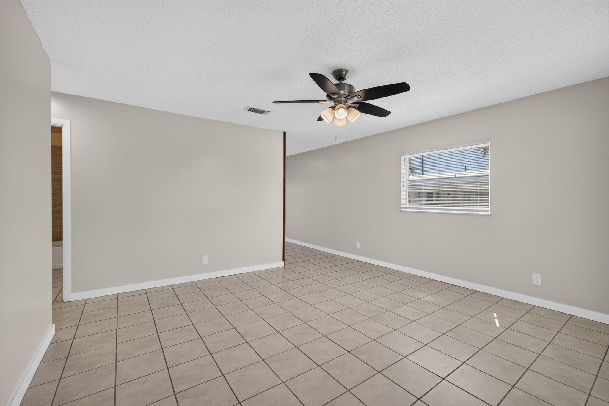8697 Southeast Hobe Ridge Avenue Hobe Sound, FL 33455 - Photo 6 of 32 7-web-or-mls-5D1A6233