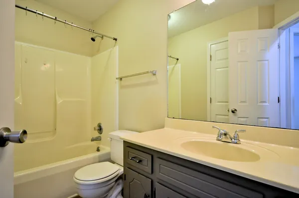 $1,475 | 1746 Crestview Drive, Clarksville, TN 37042