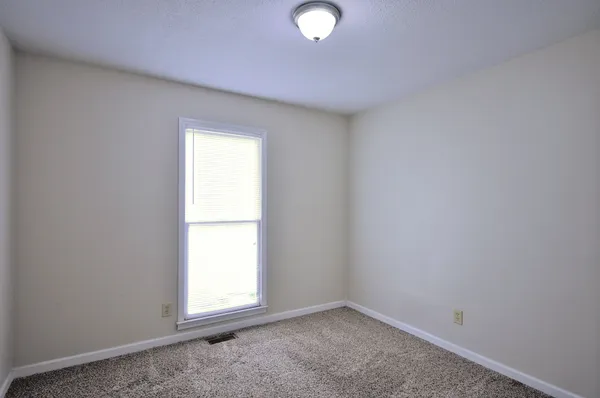 $1,475 | 1746 Crestview Drive, Clarksville, TN 37042