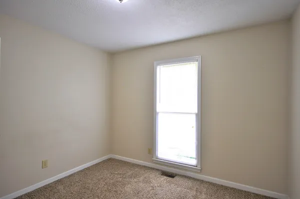 $1,475 | 1746 Crestview Drive, Clarksville, TN 37042