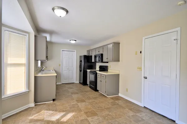 $1,475 | 1746 Crestview Drive, Clarksville, TN 37042