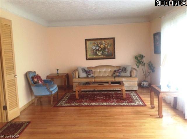 6071 Ascot Road Cleveland, OH 44124 - Photo 4 of 17 Gallery Image 4