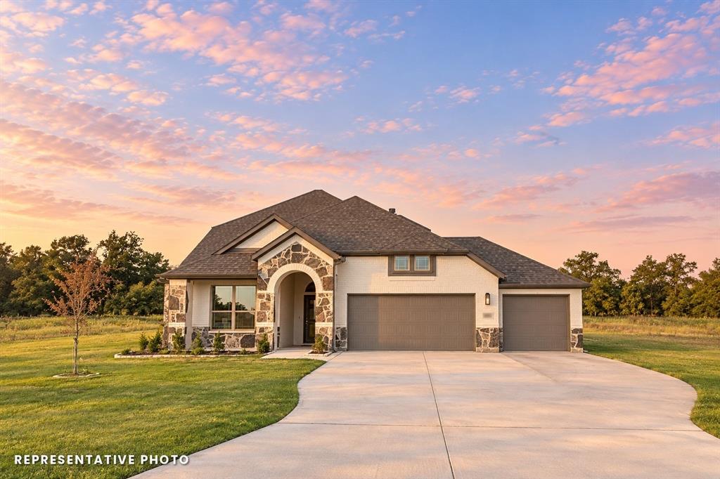 1032 Monaco Court Springtown, TX 76082 - Photo 1 of 21 Gallery Image 1
