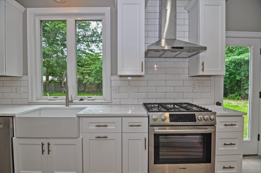 4 Elwin Road Natick, MA 01760 - Photo 4 of 29 Gallery Image 4
