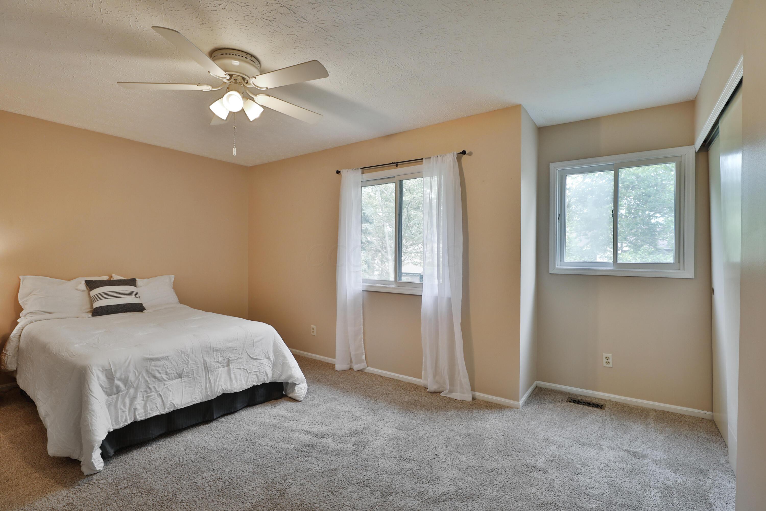 5365 Reed Road Columbus, OH 43235 - Photo 24 of 37 Large and Open 2nd Bedroom