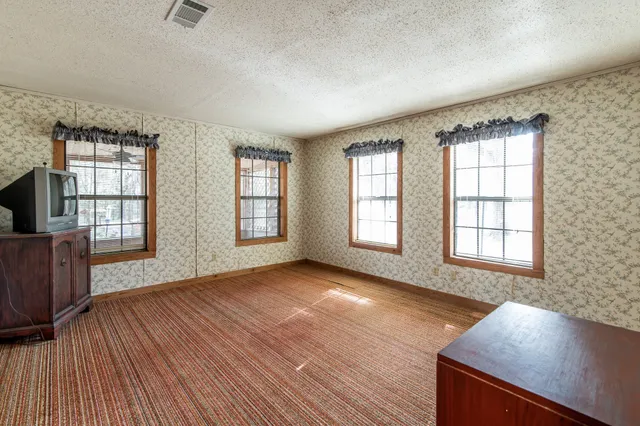 $440,000 | 382 Sawmill Drive, Lovelady, TX 75851