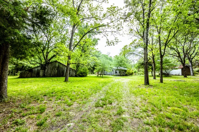$440,000 | 382 Sawmill Drive, Lovelady, TX 75851