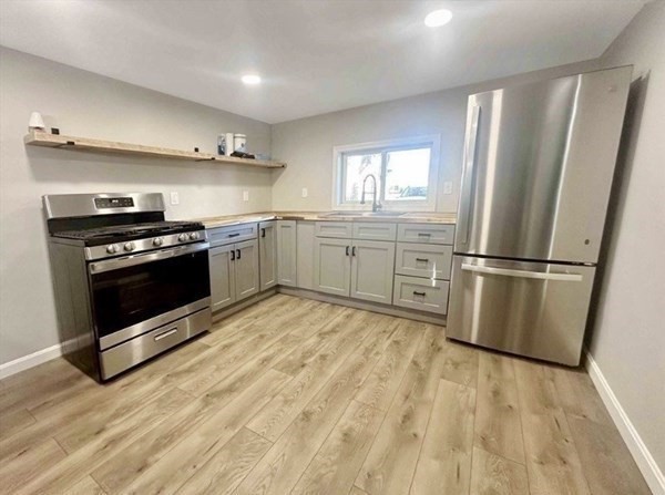 43 South Main Street Acushnet, MA 02743 - Photo 2 of 7