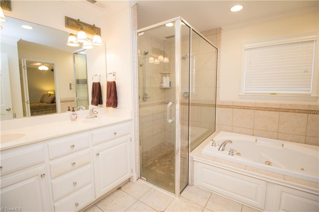 984 Nottingham Road High Point, NC 27262 - Photo 14 of 29 Gallery Image 14