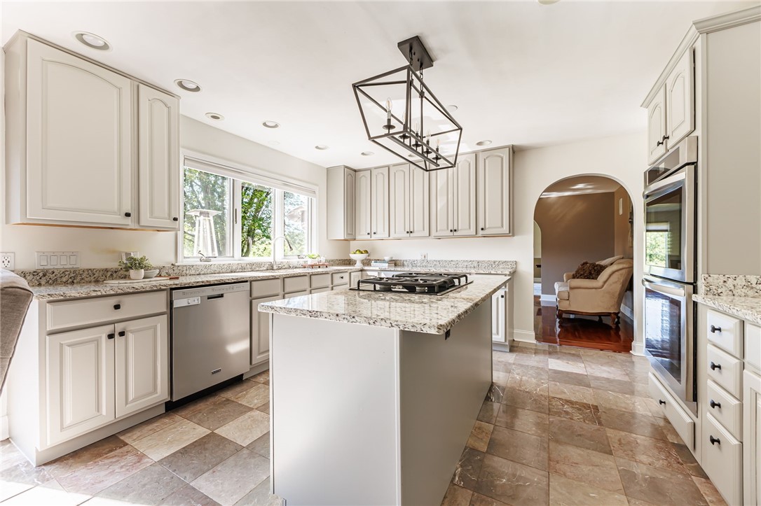 237 West Bloomfield Road Pittsford, NY 14534 - Photo 10 of 50 Gallery Image 10