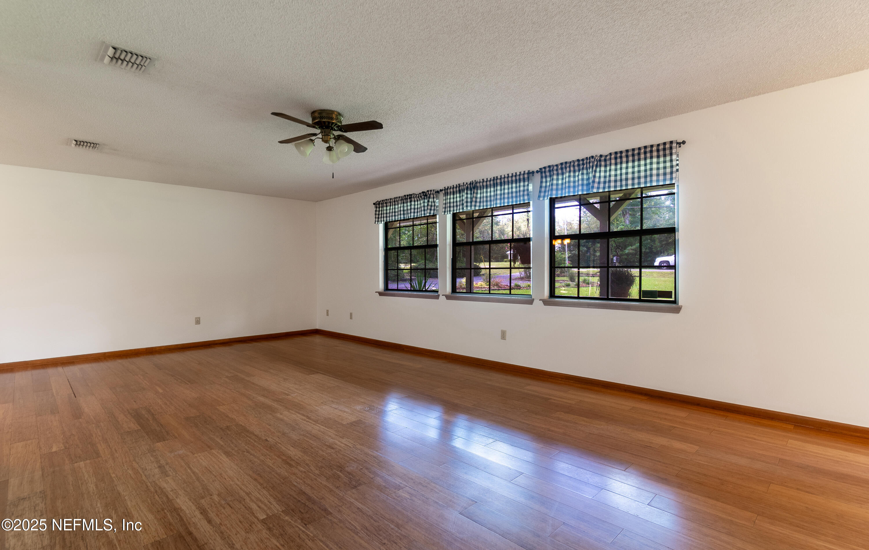 4568 Chipmunk Road Middleburg, FL 32068 - Photo 13 of 43 Living Rm c