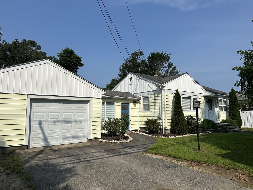 79 Cross Road Dartmouth, MA 02747 - Photo 2 of 10 Gallery Image 2