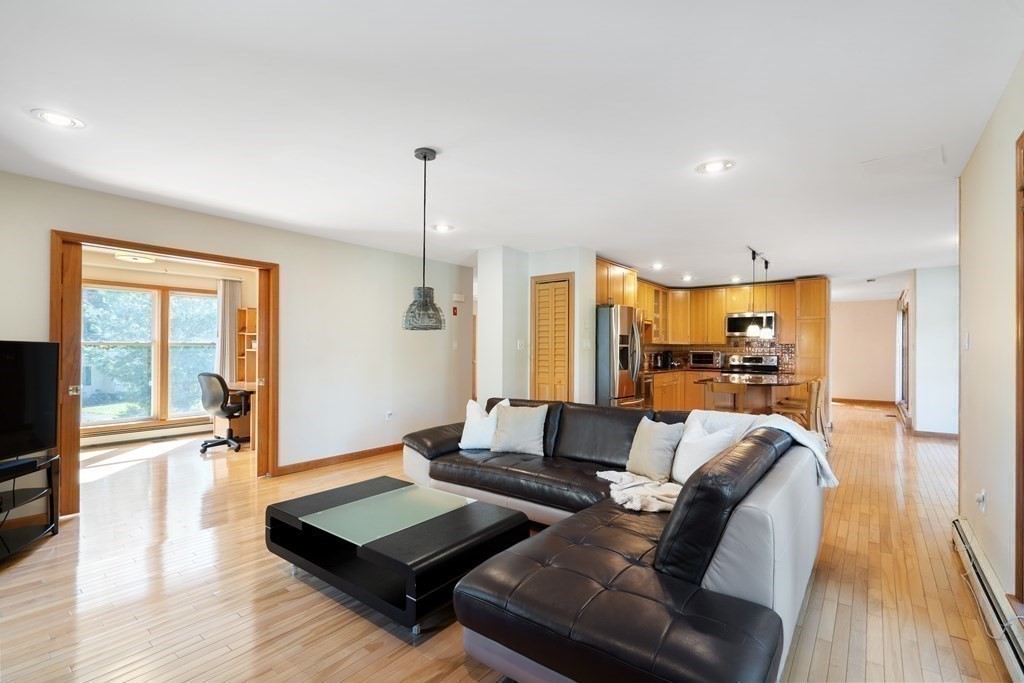 59 Peacedale Road Needham, MA 02492 - Photo 12 of 42 Gallery Image 12