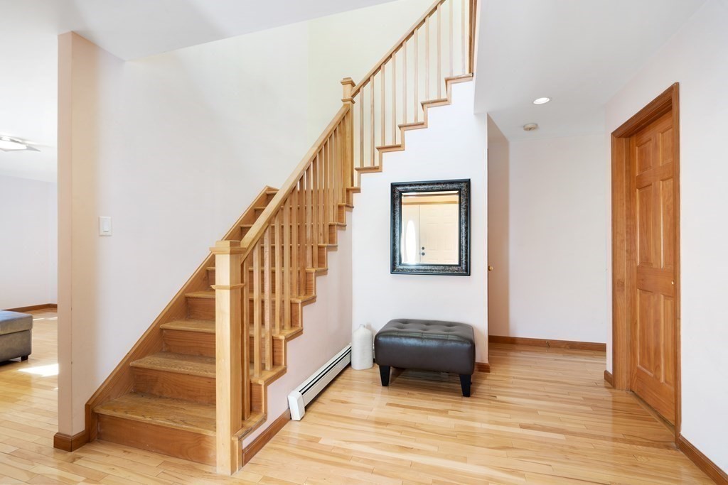 59 Peacedale Road Needham, MA 02492 - Photo 3 of 42 Gallery Image 3