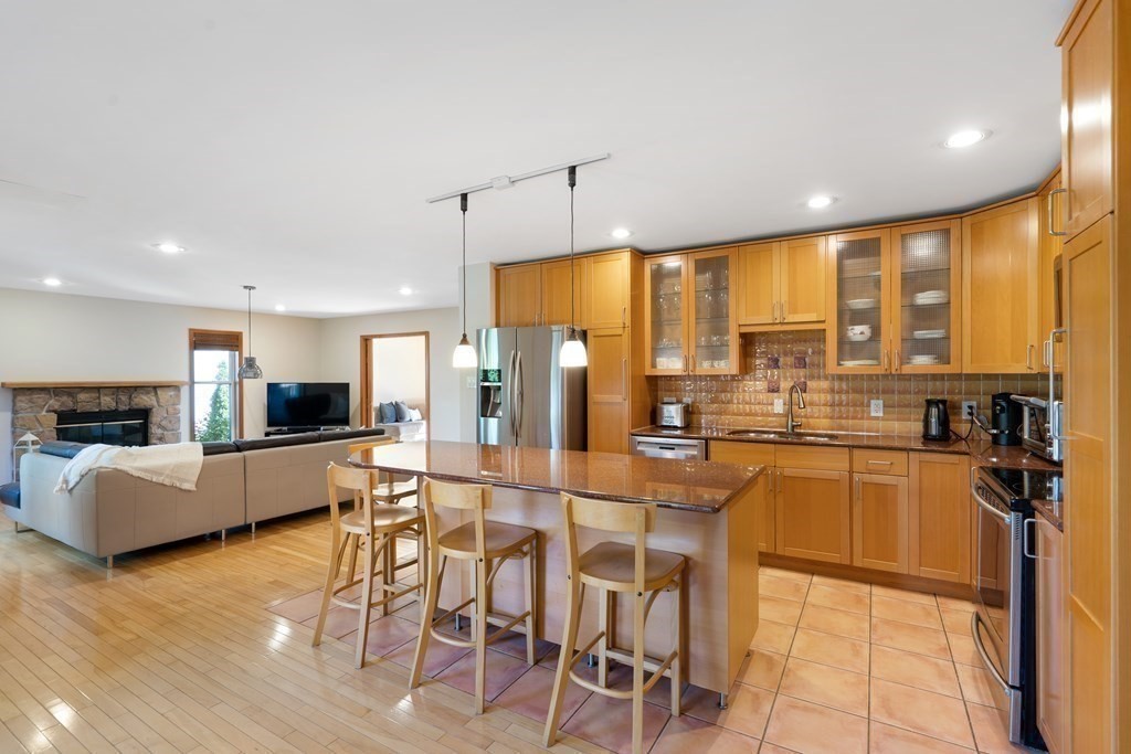 59 Peacedale Road Needham, MA 02492 - Photo 7 of 42 Gallery Image 7