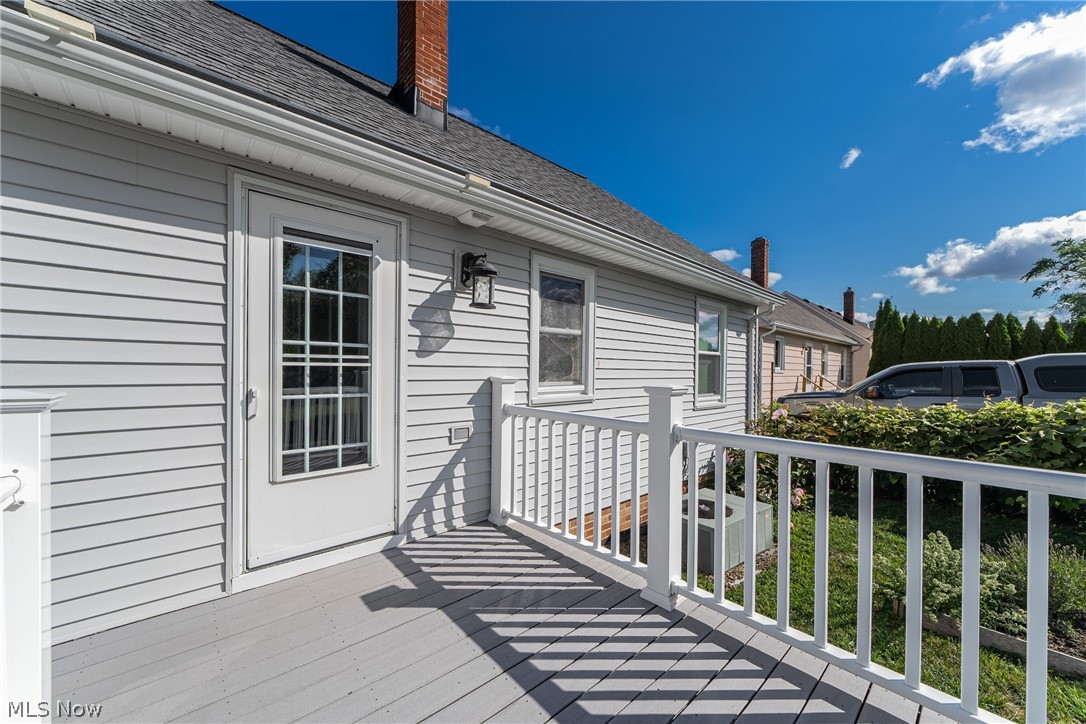 30022 Warren Road Wickliffe, OH 44092 - Photo 31 of 33 Deck
