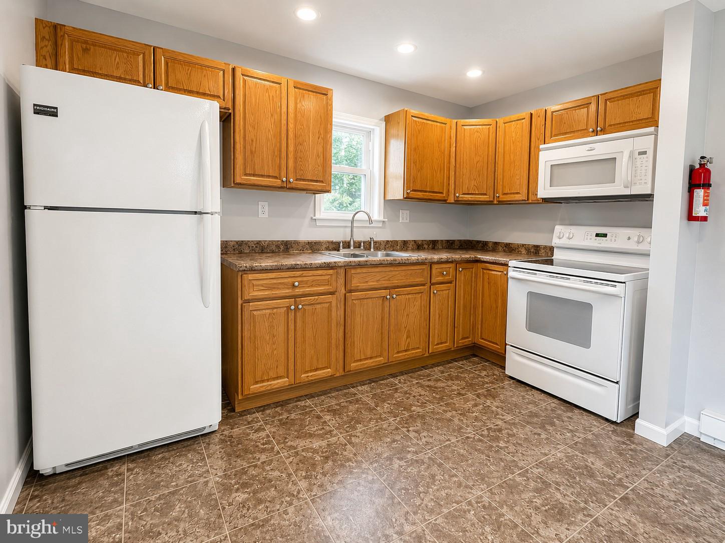 63 Berkshire Road Sicklerville, NJ 08081 - Photo 5 of 5