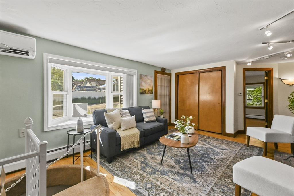 23 Rockland Road Auburn, MA 01501 - Photo 3 of 30 Gallery Image 3