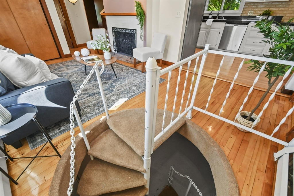 23 Rockland Road Auburn, MA 01501 - Photo 5 of 30 Gallery Image 5
