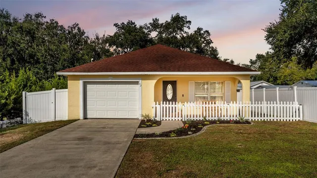 $255,000 | 702 Lemon Street, Dundee, FL 33838