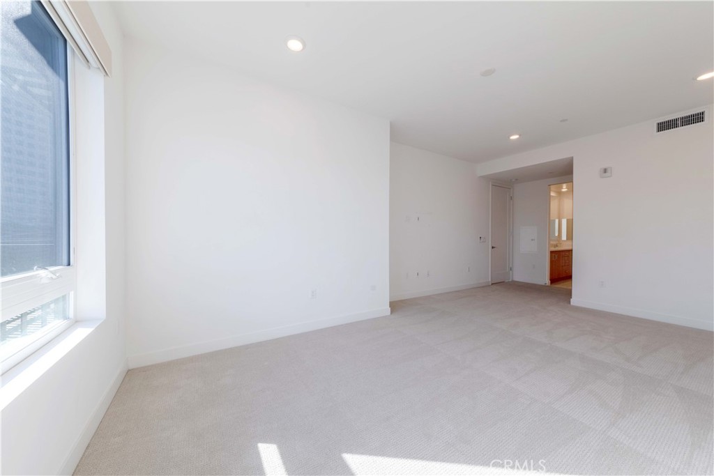 2207 Rivington Irvine, CA 92612 - Photo 9 of 28 Gallery Image 9