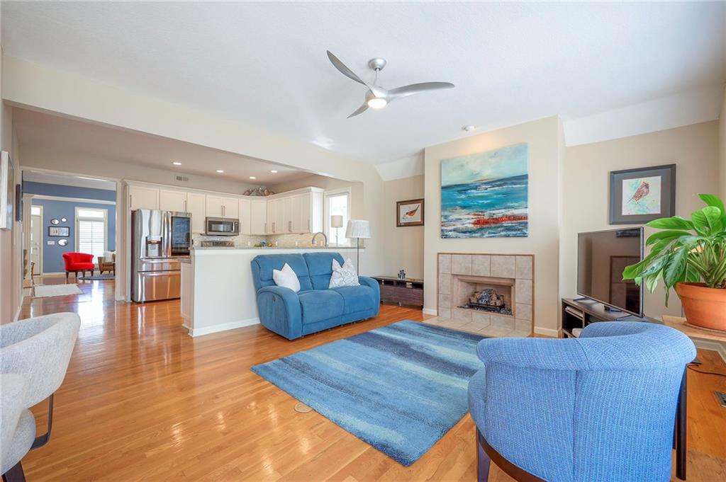 12436 Long Street Overland Park, KS 66213 - Photo 16 of 43