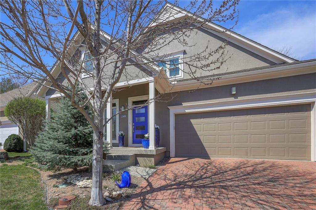 12436 Long Street Overland Park, KS 66213 - Photo 2 of 43