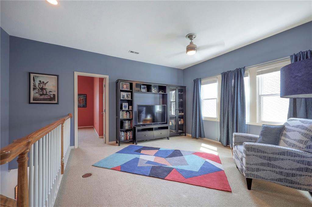 12436 Long Street Overland Park, KS 66213 - Photo 27 of 43