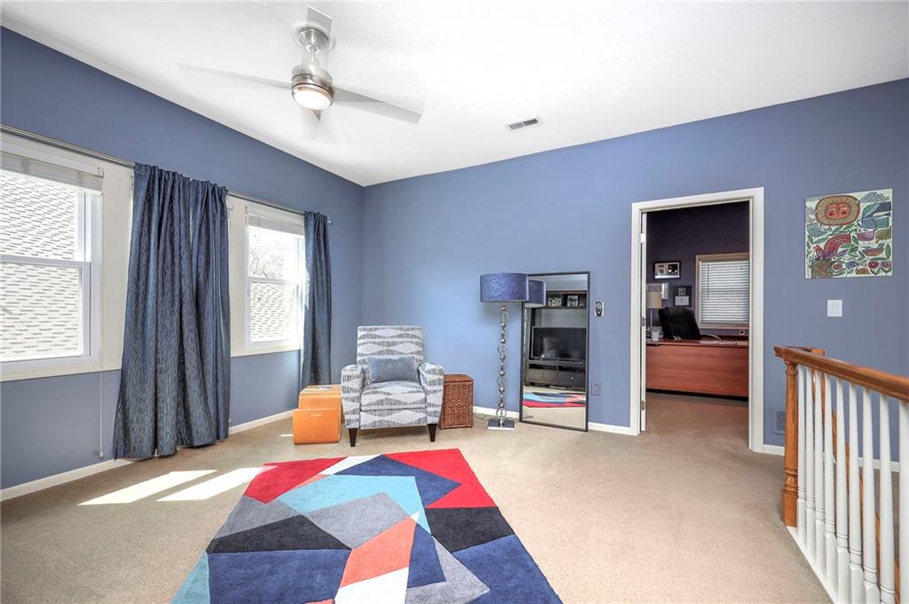 12436 Long Street Overland Park, KS 66213 - Photo 31 of 43