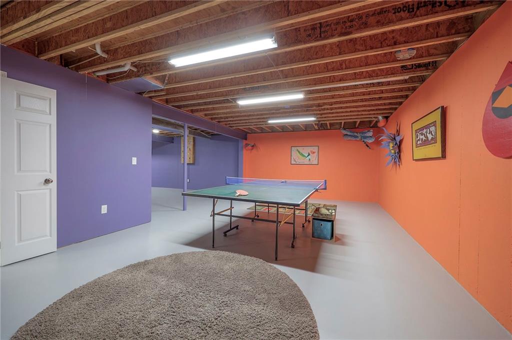 12436 Long Street Overland Park, KS 66213 - Photo 34 of 43