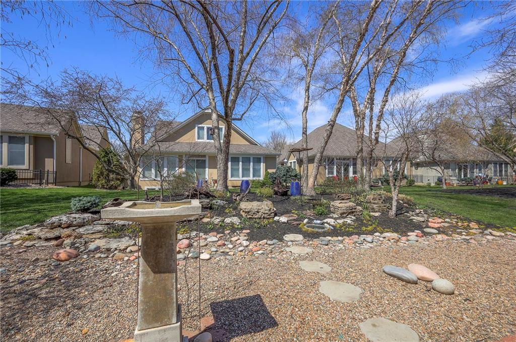 12436 Long Street Overland Park, KS 66213 - Photo 38 of 43