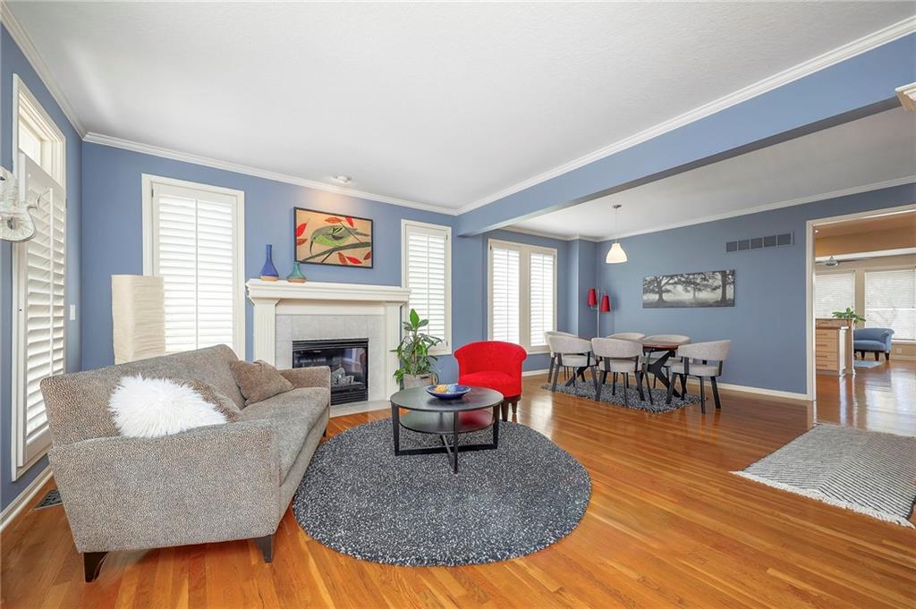 12436 Long Street Overland Park, KS 66213 - Photo 5 of 43