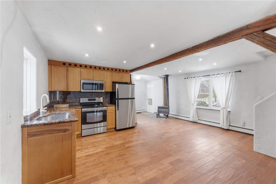 5 Bowser Court Newport, RI 02840 - Photo 8 of 38