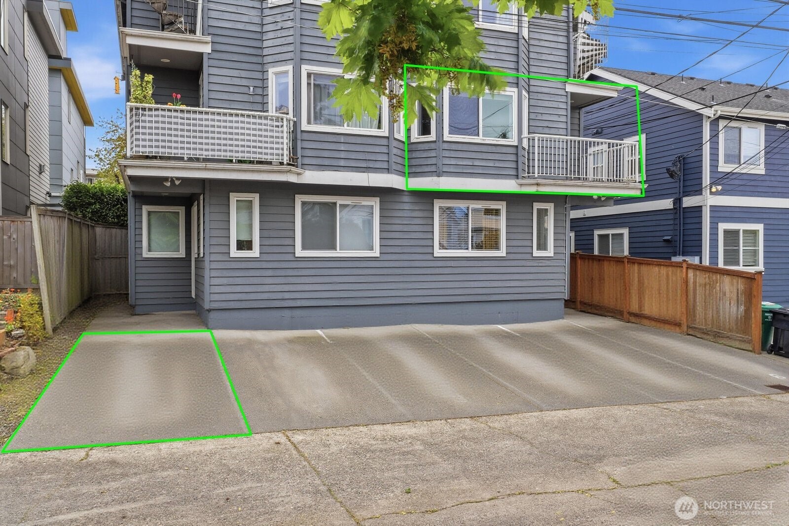 2116 California Avenue Southwest, Unit 201 Seattle, WA 98116 - Photo 3 of 33