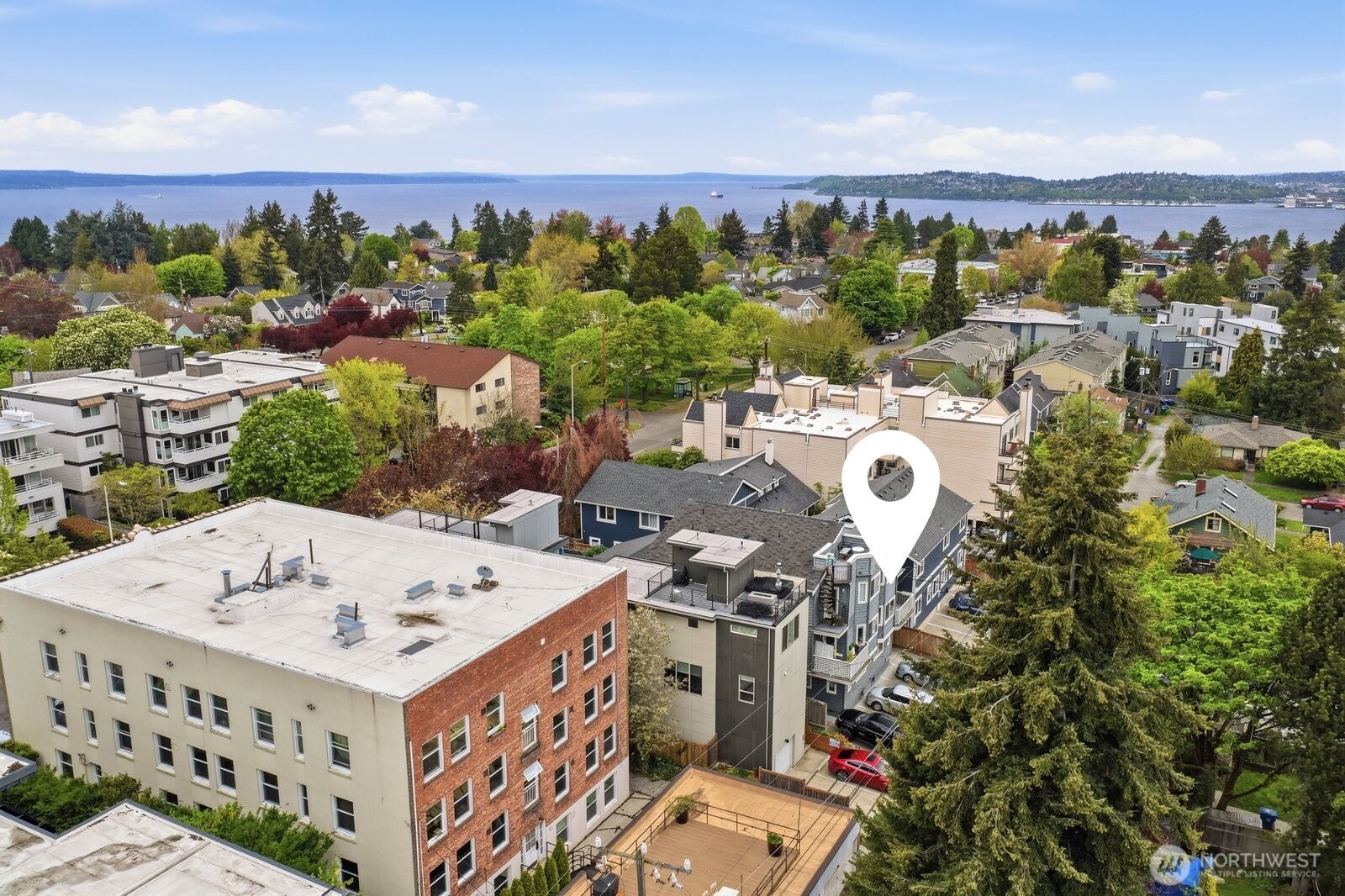 2116 California Avenue Southwest, Unit 201 Seattle, WA 98116 - Photo 31 of 33