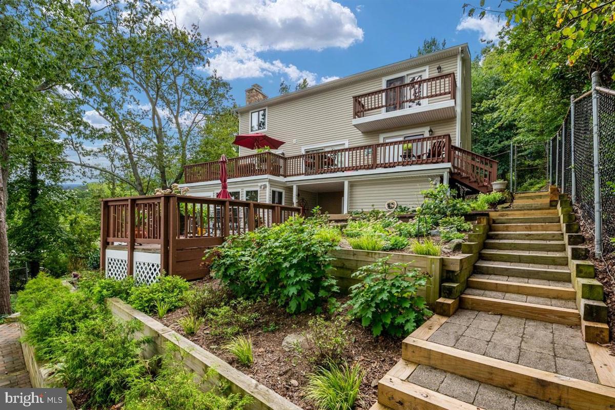 505 Overhill Drive Edgewater, MD 21037 - Photo 2 of 42