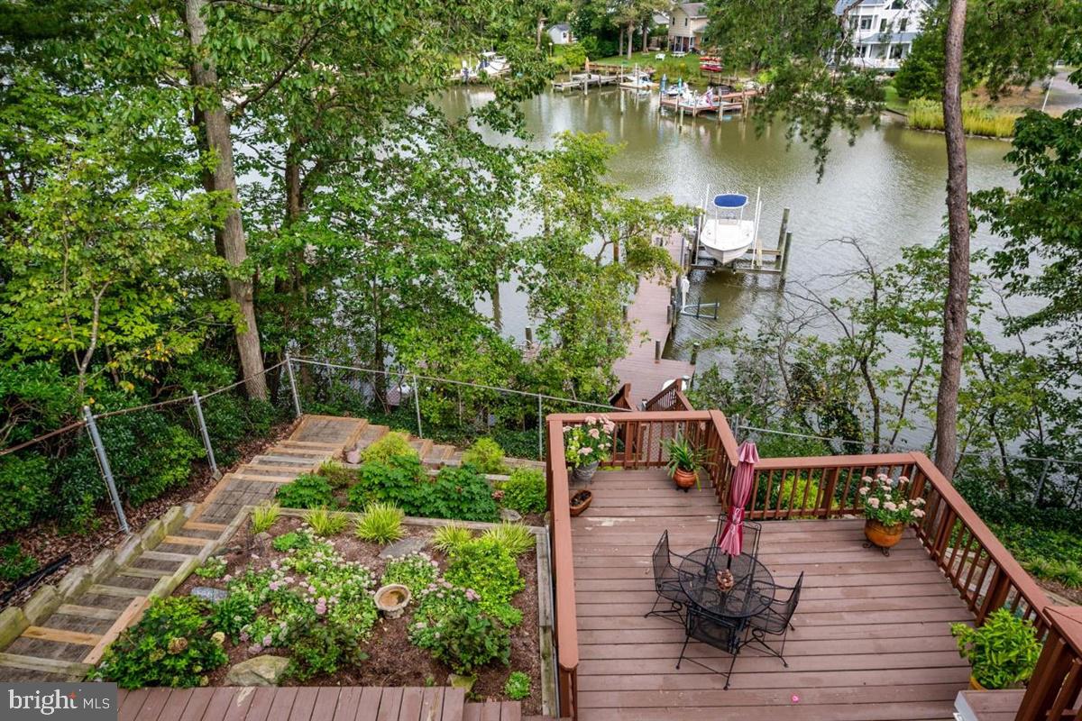 505 Overhill Drive Edgewater, MD 21037 - Photo 4 of 42